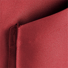 左右ポケットは伝票なども入れやすいマチ付き