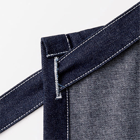 肩ひもがよれにくいホール