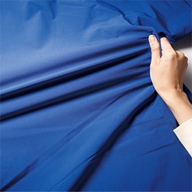 収縮性のあるたてよこストレッチ素材