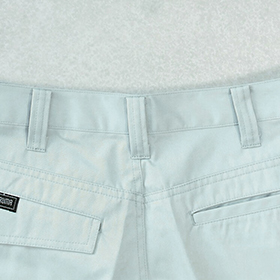 太めの17mm巾×7本ベルトループ