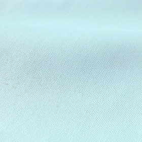 手触りソフトでシワになりにくい生地