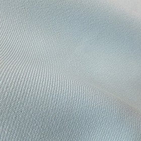 ソフトで適度な厚み、軽量＆ストレッチ性抜群