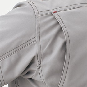 背中はノーフォーク仕様で腕動作スムーズ